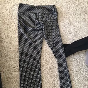LULU LEMON LEGGINGS size 4
